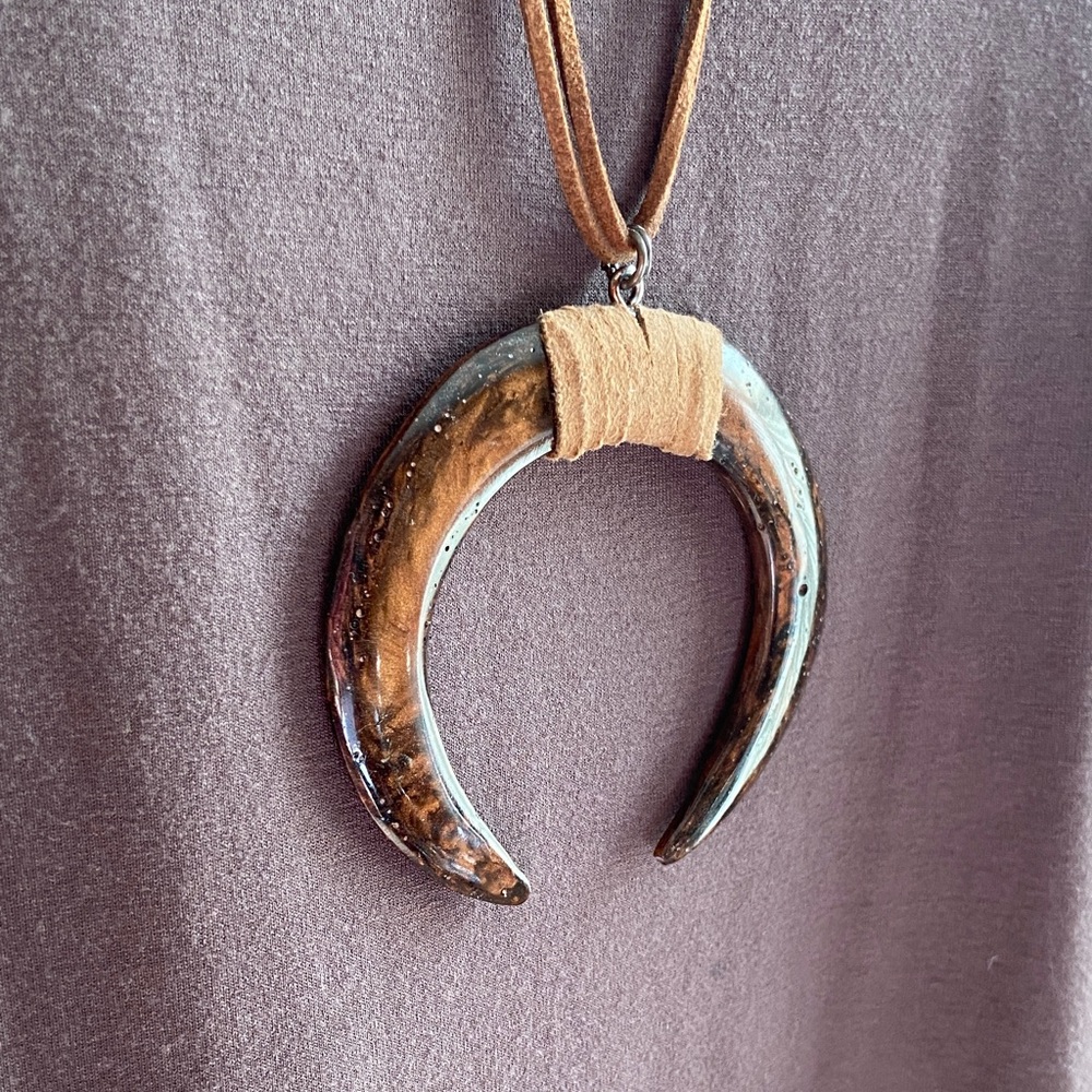 Brown‎ Crescent Pendant Necklace